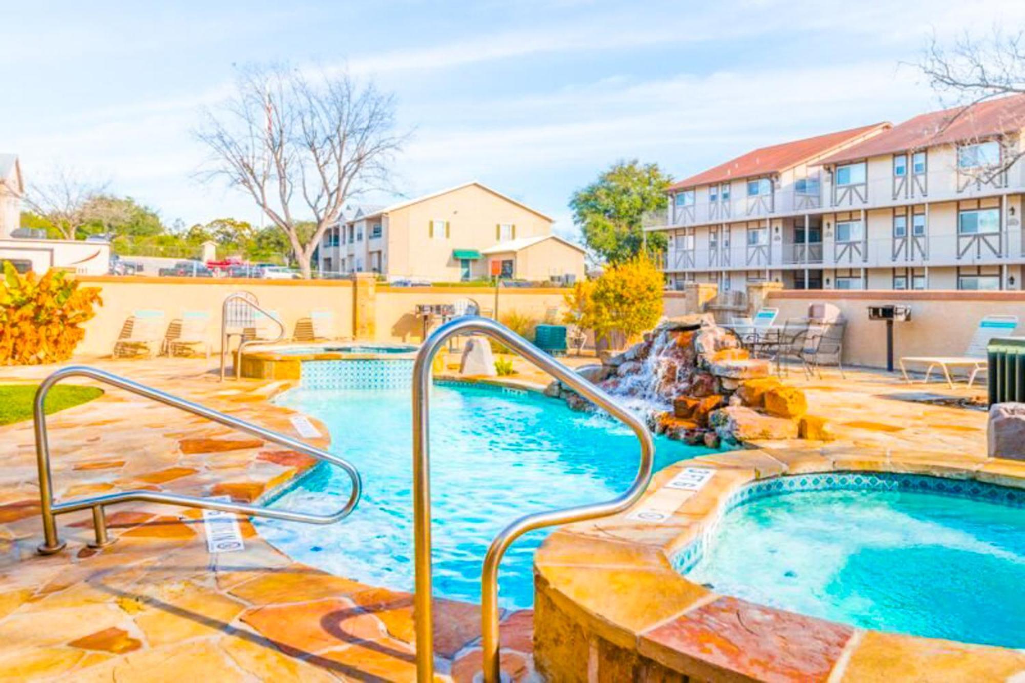 Water Wheel Resort Condo Resort New Braunfels Oda fotoğraf